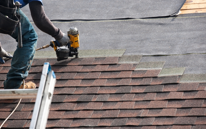 Who Handles Roof Repairs on Rental Properties?